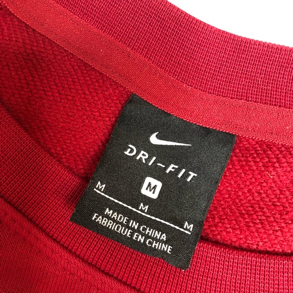 Nike Cropped Versa Dri-Fit Crew Neck Sweatshirt, Embossed Logo, Red, Size M - Picture 4 of 9